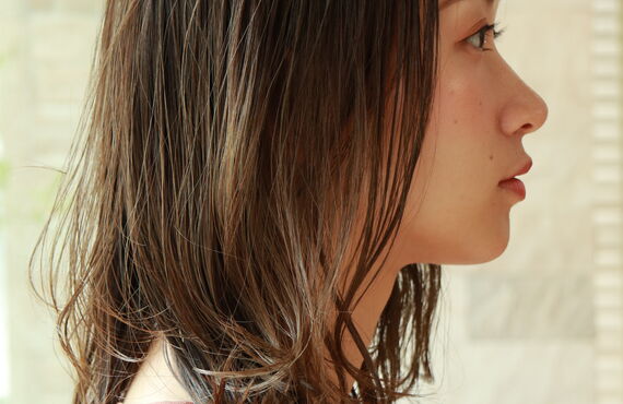自由が丘でミディアムカットが上手い美容室lien.