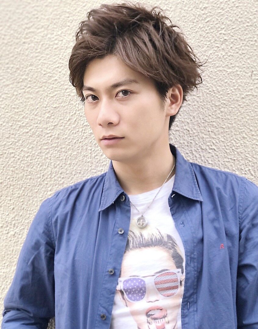 夜遅くまで対応のメンズカットもできるサロンを運営しています 自由が丘駅近で営業する美容室 Lien